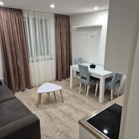 Appartement Cozy Close To Centre Split