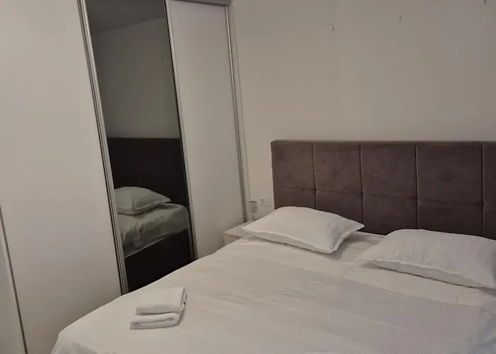 Cozy Close To Centre Lejlighed