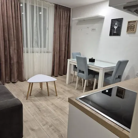 דירה Cozy Close To Centre *